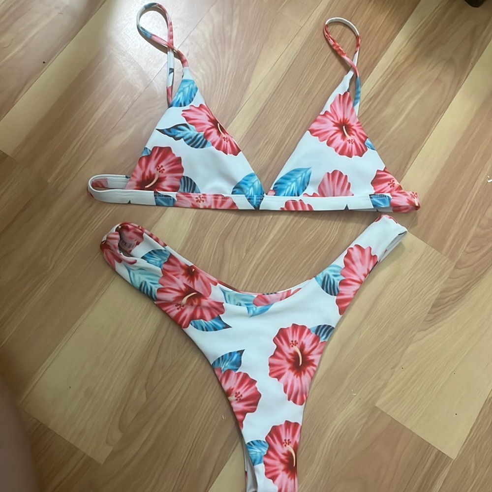 Hibiscus two piece zaful set